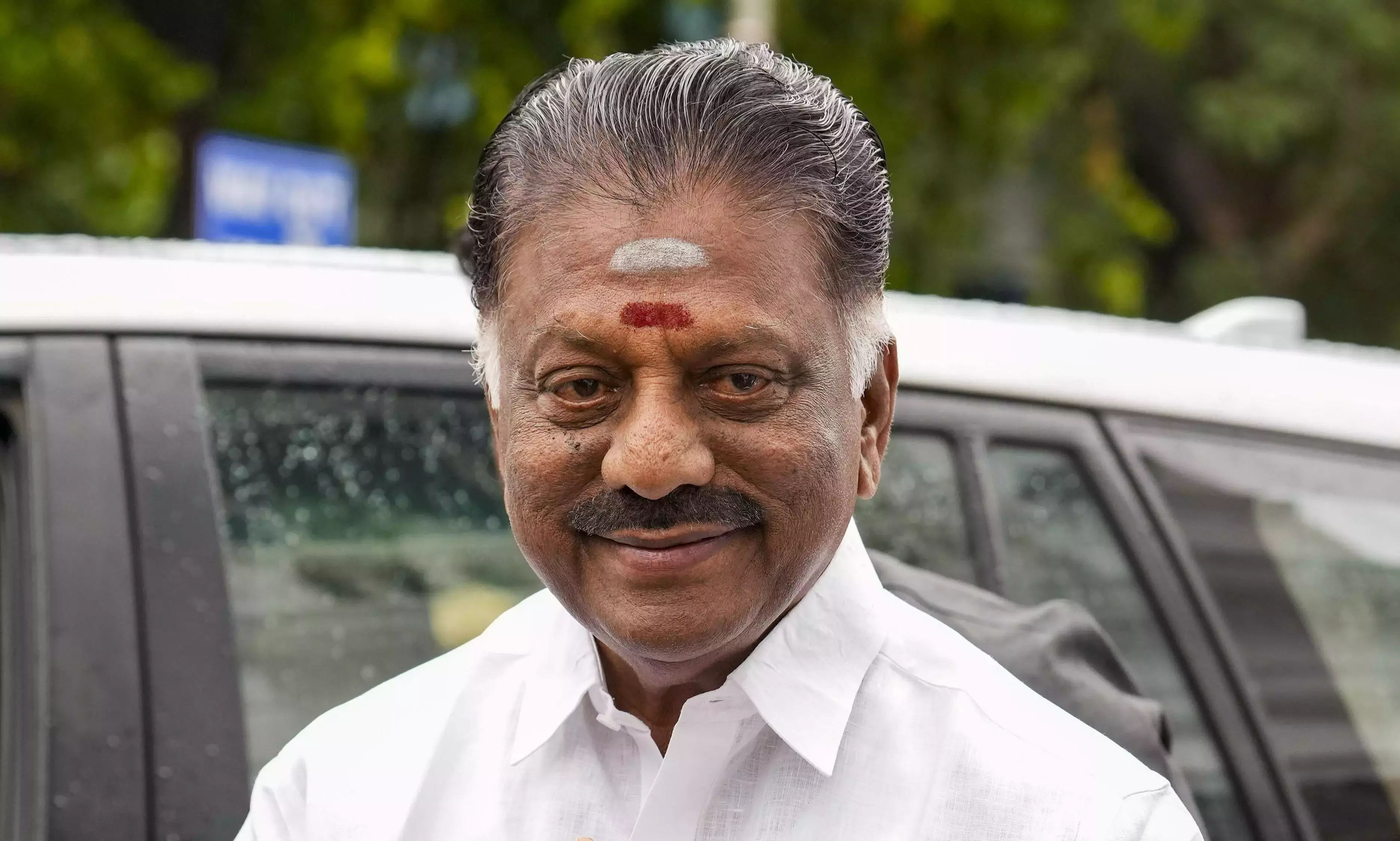 TN: Former CM Panneerselvam Calls Party Switch Claims Rumours TN: Former CM Panneerselvam Calls Party Switch Claims Rumours