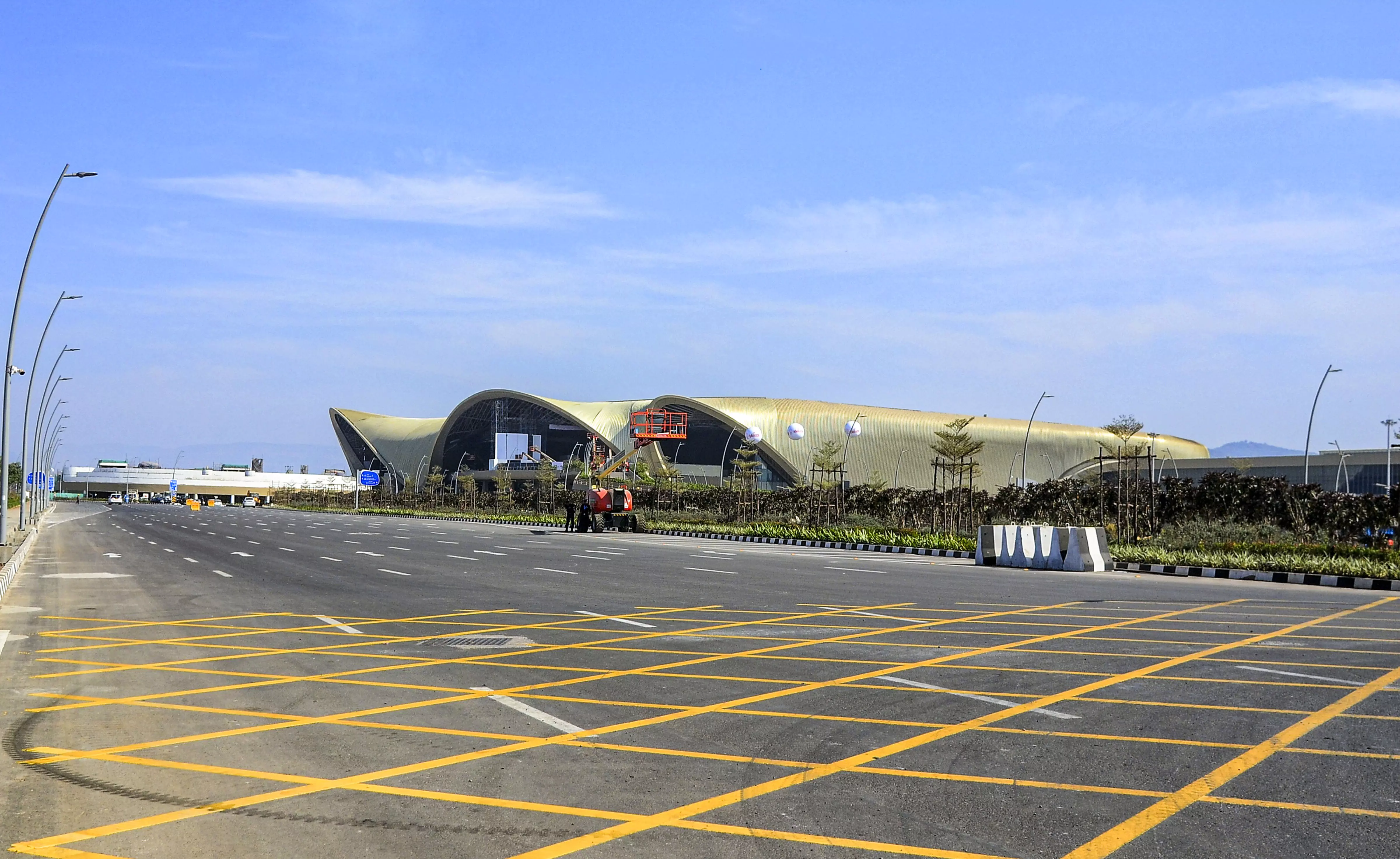 Investigation Finds Illegal Nicotine Pouch Sales at Mumbai Airport Duty-Free Investigation Finds Illegal Nicotine Pouch Sales at Mumbai Airport Duty-Free