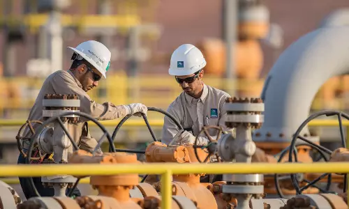 Saudi Plans Red Sea Pipeline Expansion to Cut Hormuz Dependence