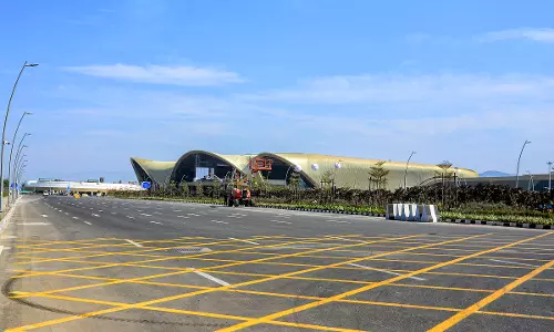 Investigation Finds Illegal Nicotine Pouch Sales at Mumbai Airport Duty-Free
