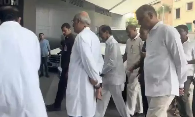 KCR Meets Grandson Himanshu at AIG Hospital After Sports Injury KCR Meets Grandson Himanshu at AIG Hospital After Sports Injury