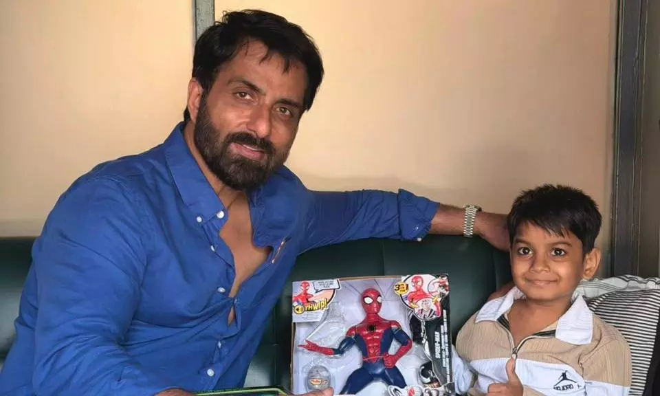 Sonu Sood Mourns Death of Warangal Boy Battling Rare Illness Sonu Sood Mourns Death of Warangal Boy Battling Rare Illness