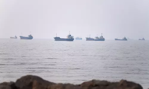 Indian Oil Tanker Turns Back at Strait of Hormuz Amid Security Fears Indian Oil Tanker Turns Back at Strait of Hormuz Amid Security Fears