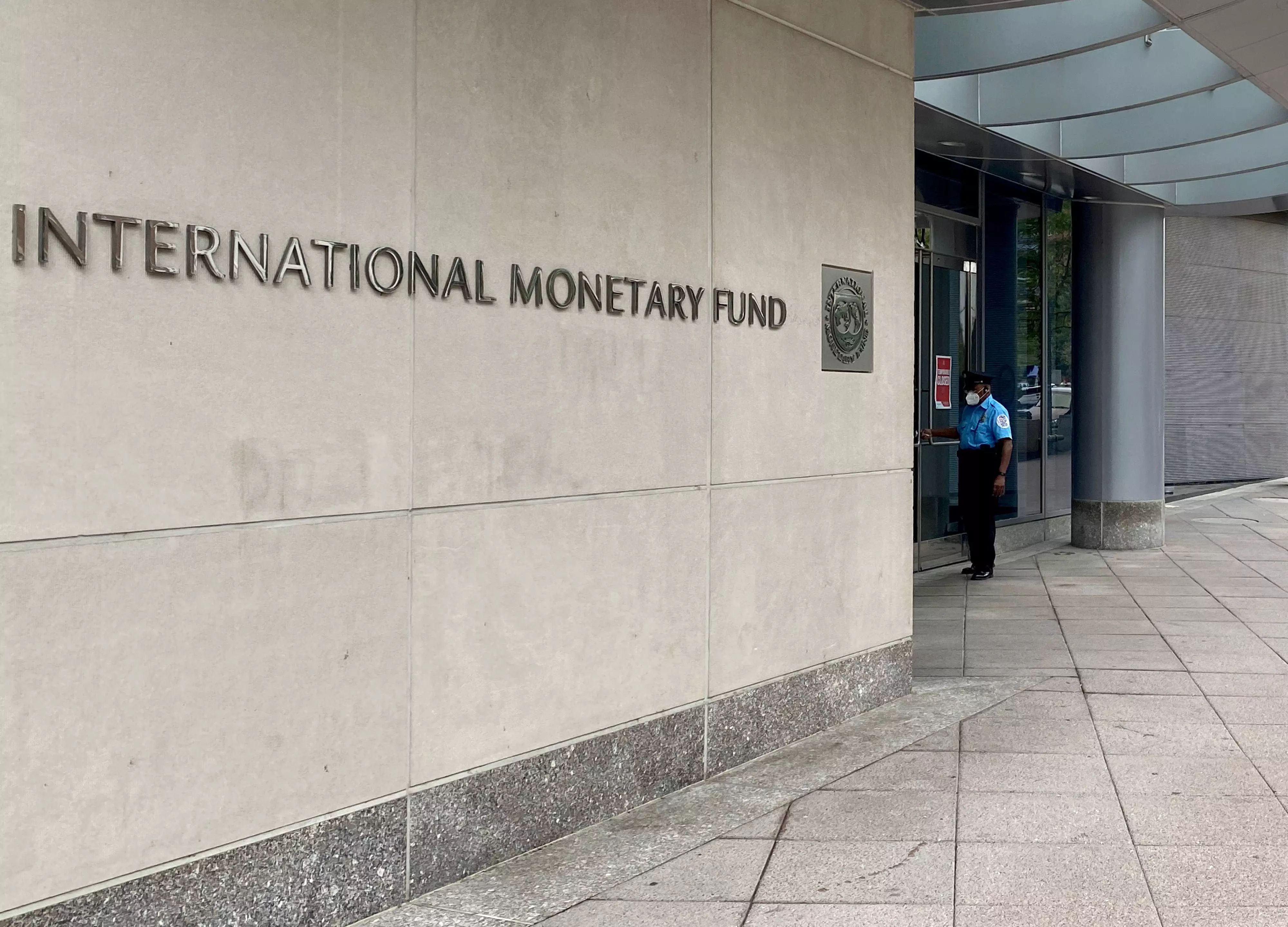 IMF Predicts 3% Global Growth as Conflict Hurts, AI Helps IMF Predicts 3% Global Growth as Conflict Hurts, AI Helps