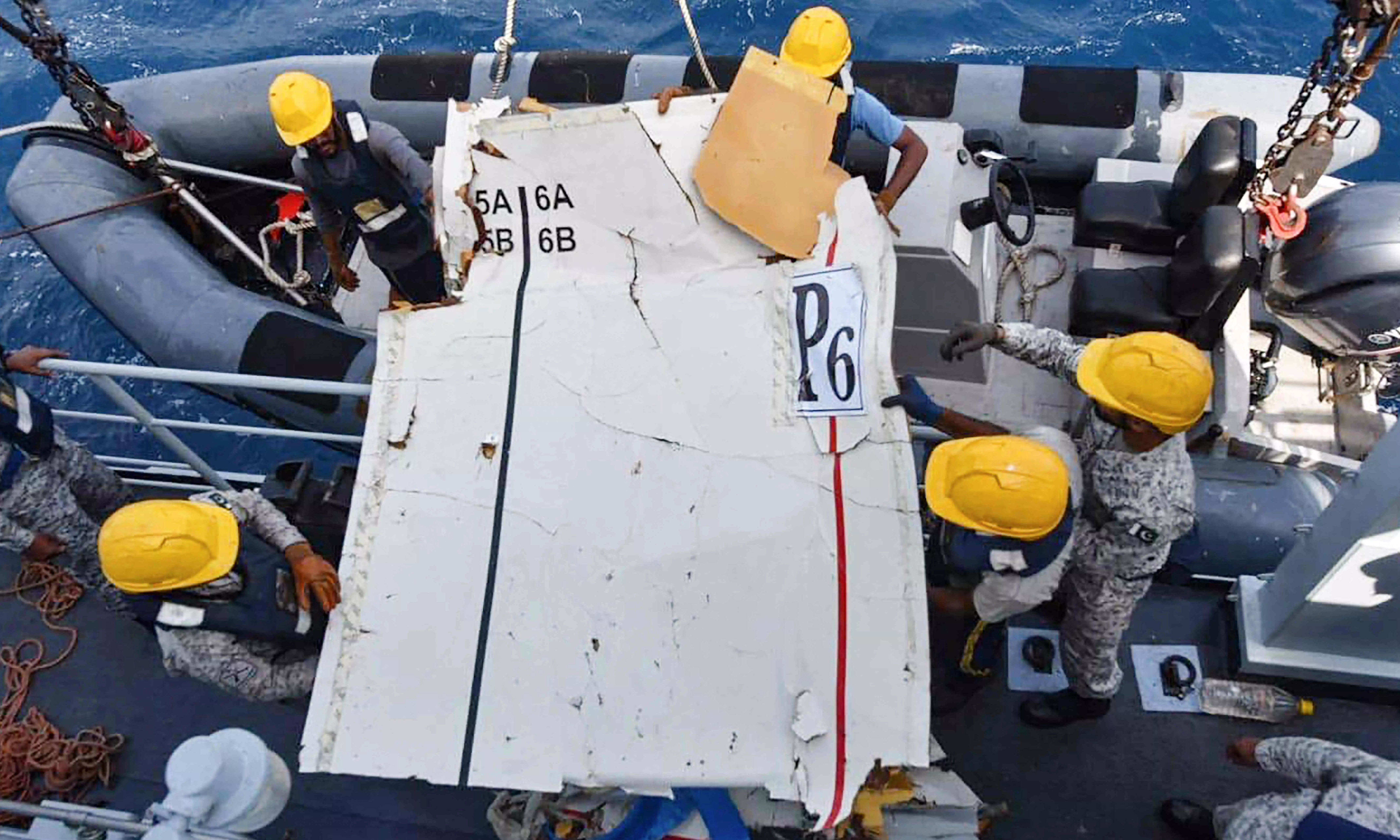 Cargo Aircraft Wreckage Recovered Off Pakistan Coast in Ongoing Search Cargo Aircraft Wreckage Recovered Off Pakistan Coast in Ongoing Search