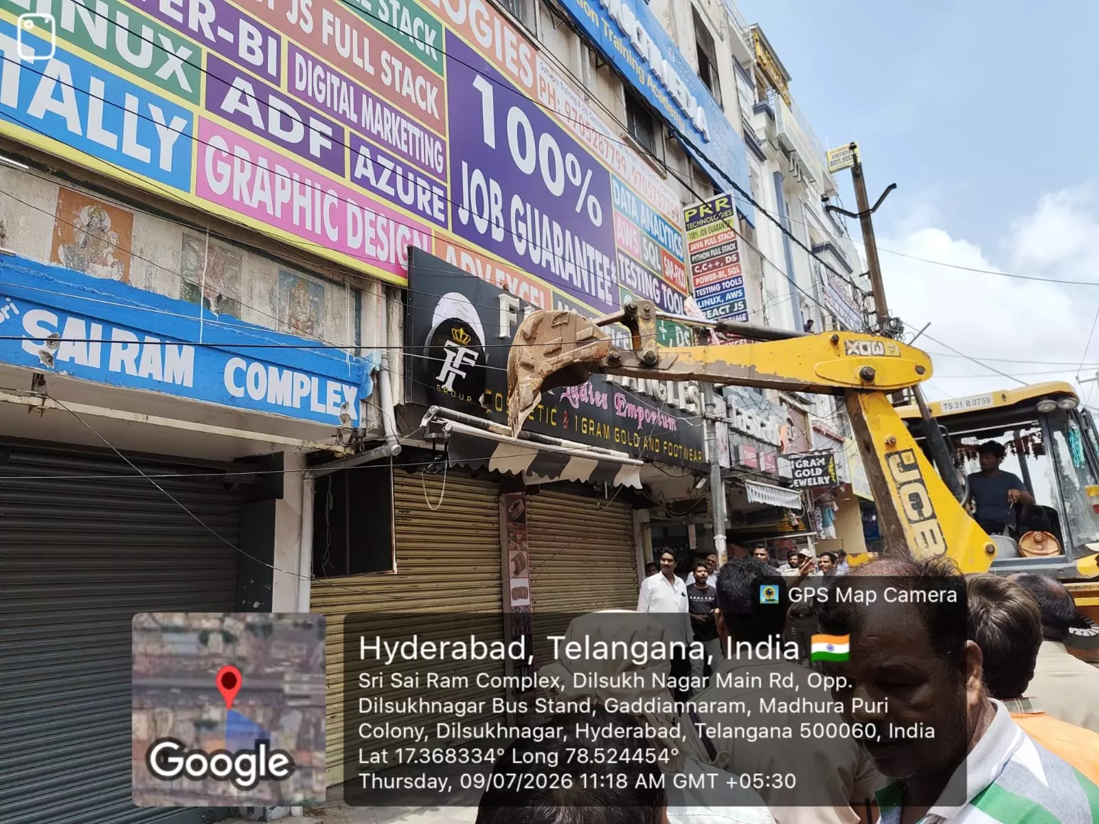 Encroachment Removal Drive Carried Out in Dilsukhnagar Encroachment Removal Drive Carried Out in Dilsukhnagar