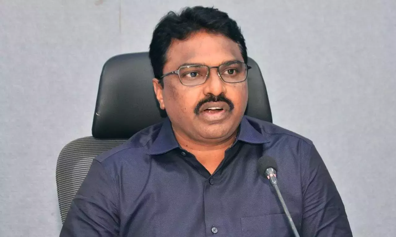 Prakasam Collector Pulls Up Negligent BLOs for Laxity Prakasam Collector Pulls Up Negligent BLOs for Laxity