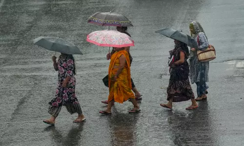 IMD Forecasts Cloudy Sky, Intermittent Light To Moderate Rain In Mumbai IMD Forecasts Cloudy Sky, Intermittent Light To Moderate Rain In Mumbai