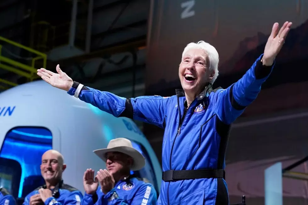 Wally Funk, Aviation Pioneer Who Was the Oldest Woman to Travel Into Space, Dies at 87 Wally Funk, Aviation Pioneer Who Was the Oldest Woman to Travel Into Space, Dies at 87