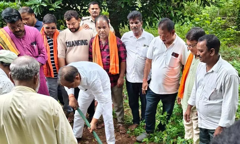 Beyond Politics: Odisha Minister Bibhuti Bhusan Jena Wins Hearts Beyond Politics: Odisha Minister Bibhuti Bhusan Jena Wins Hearts