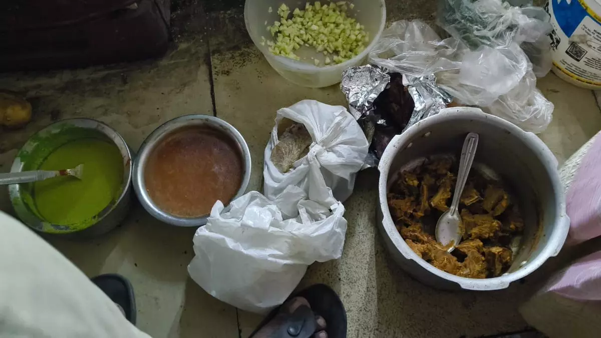 Hyderabad Food Safety Raids: Al Saba Restaurant Shut in Gachibowli; Lapses Found in Multiple Eateries Hyderabad Food Safety Raids: Al Saba Restaurant Shut in Gachibowli; Lapses Found in Multiple Eateries