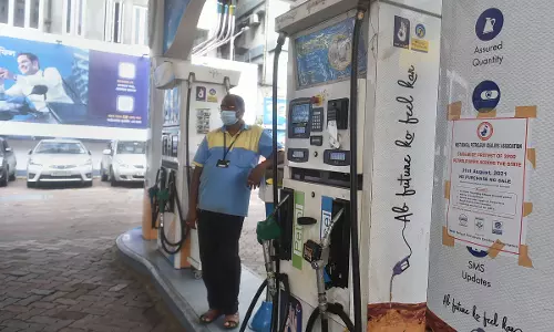 Centre Admits E20 Petrol May Reduce Fuel Economy by Up to 5% Centre Admits E20 Petrol May Reduce Fuel Economy by Up to 5%