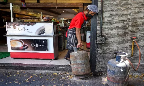 Hospitality Sector Seeks GST Relief; Minister Promises Support Hospitality Sector Seeks GST Relief; Minister Promises Support