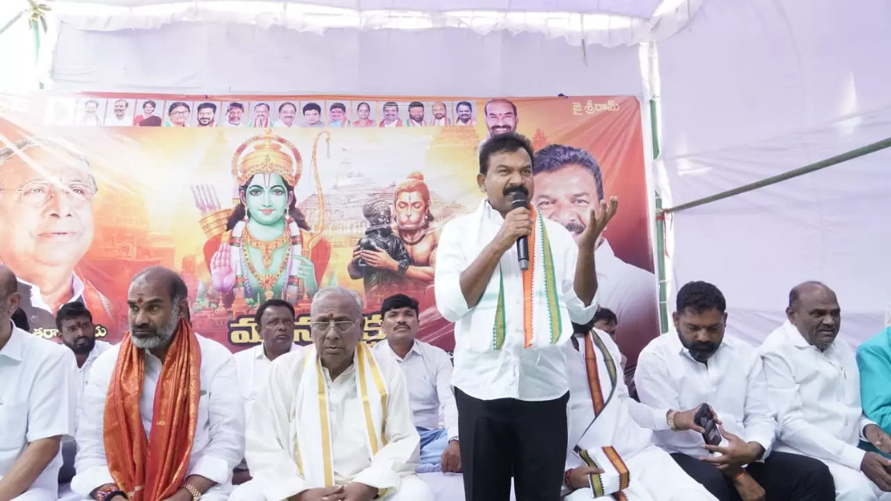 Telangana: VHR Holds Mouna Deeksha Over Theft Of Ayodhya Offerings Telangana: VHR Holds Mouna Deeksha Over Theft Of Ayodhya Offerings