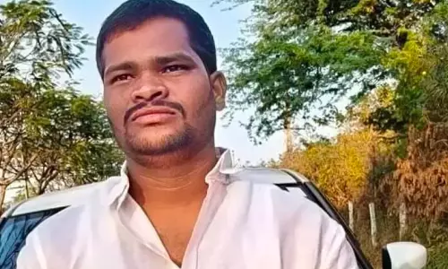 Rajkumar Seen Playing Cricket With Kids Before Murders