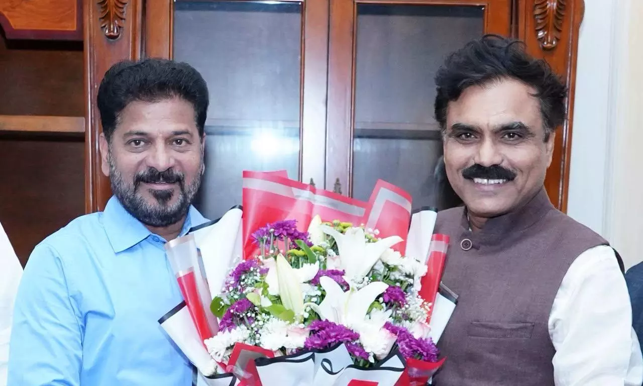 Revanth Briefs SC Panel Chief on Sub-Categorisation, Touts Integrated Schools Revanth Briefs SC Panel Chief on Sub-Categorisation, Touts Integrated Schools