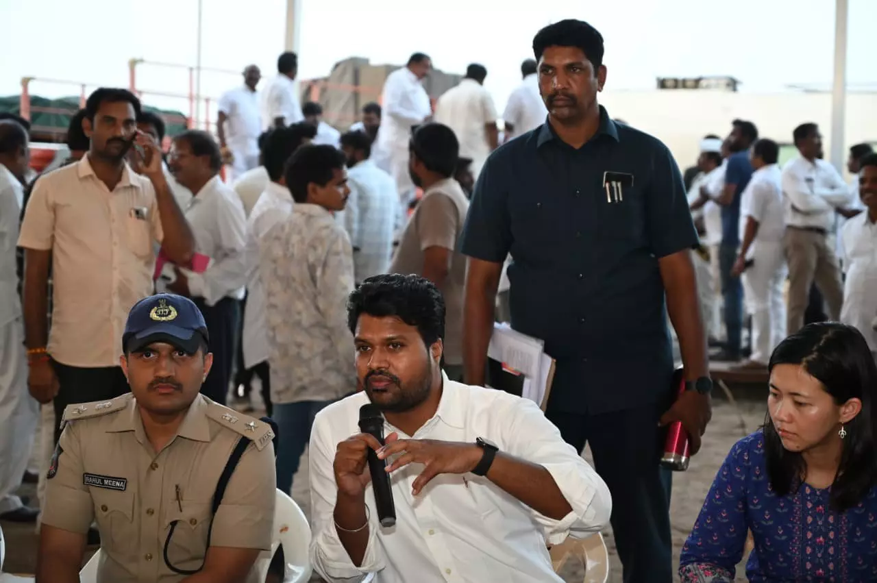 Officials Told to Expedite Canal Protection Project Works Officials Told to Expedite Canal Protection Project Works