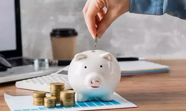 Household Savings Decline Despite Equity Boom, Raising Concerns Over Long-Term Growth Household Savings Decline Despite Equity Boom, Raising Concerns Over Long-Term Growth