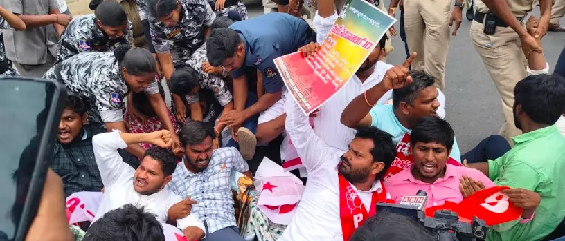 Telangana Students’ JAC Stages Unique Book-Reading Protest Demanding ₹8,000-Crore Fee Dues Release Telangana Students’ JAC Stages Unique Book-Reading Protest Demanding ₹8,000-Crore Fee Dues Release