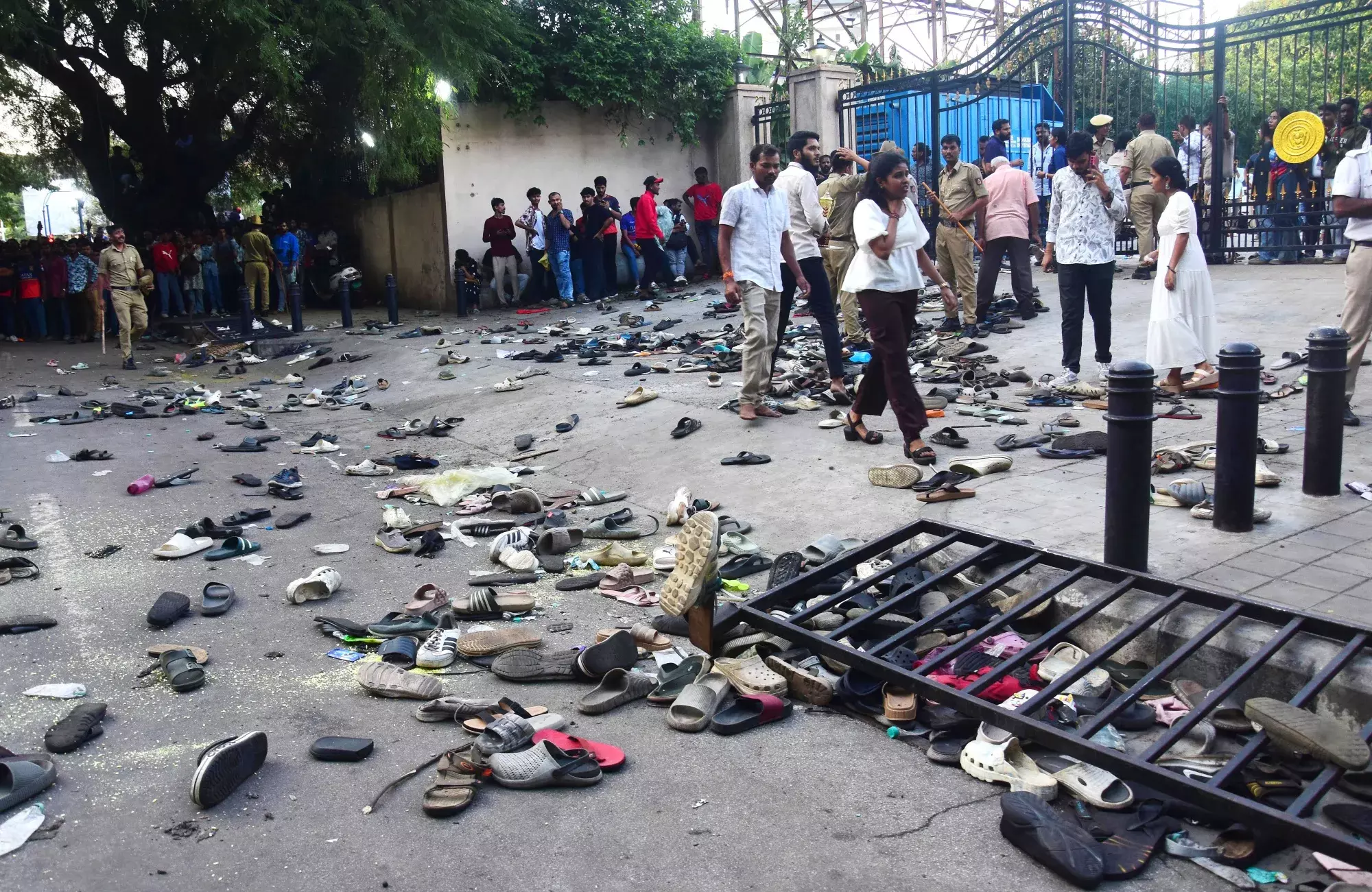 Karnataka Exonerates 3 IPS Officers in Chinnaswamy Stadium Stampede Case Karnataka Exonerates 3 IPS Officers in Chinnaswamy Stadium Stampede Case
