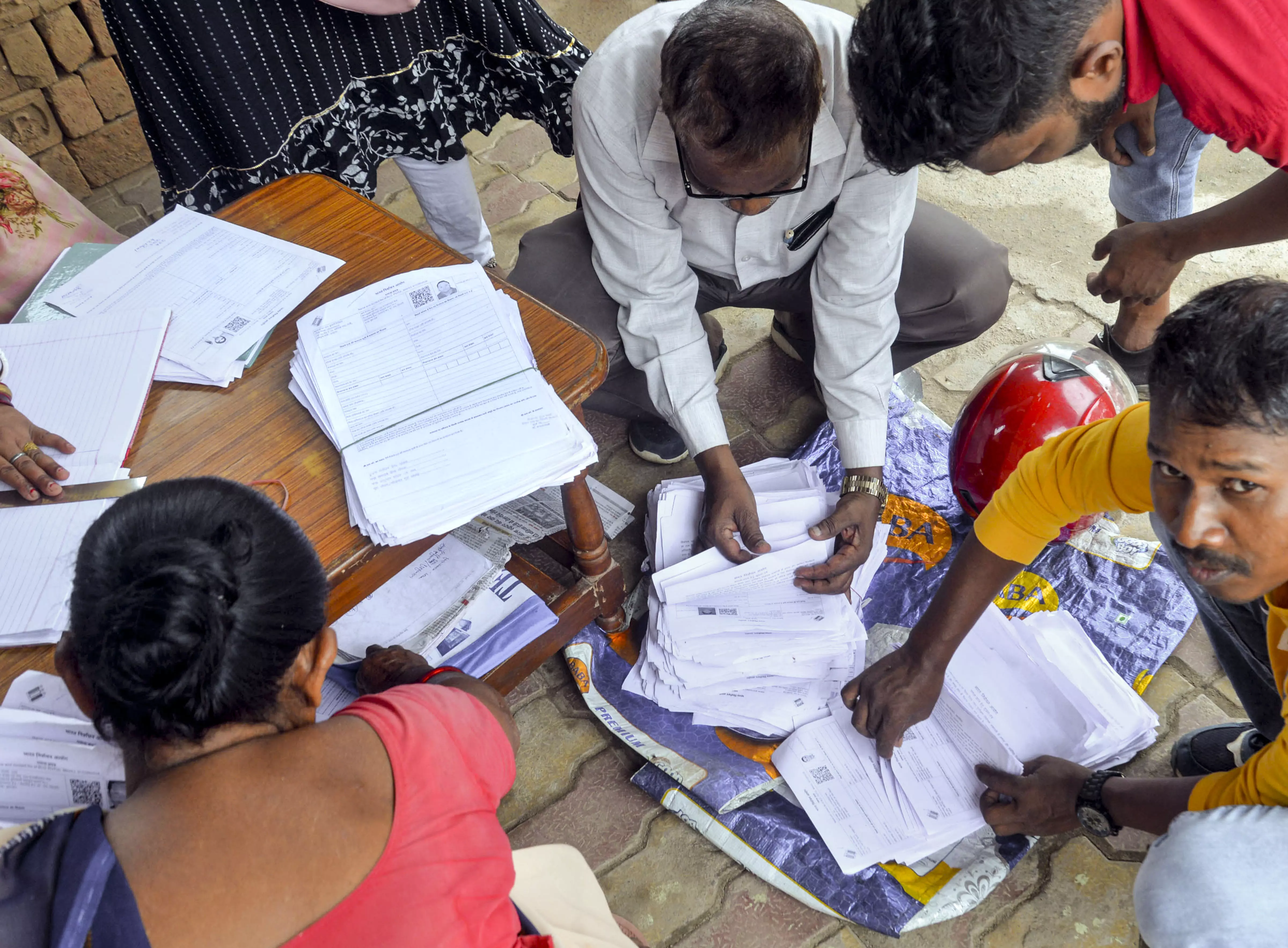 Telangana: Voters Can Now Submit SIR Enumeration Forms Till August 3 Telangana: Voters Can Now Submit SIR Enumeration Forms Till August 3