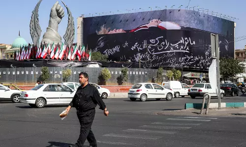 US Blocks Iran, Tehran Says All Exports Will Stop US Blocks Iran, Tehran Says All Exports Will Stop
