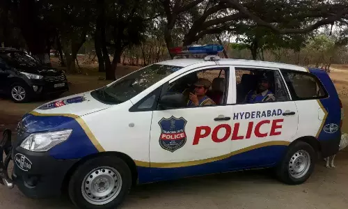 Hyderabad Police Step Up Action Against Unauthorised Number Plates Hyderabad Police Step Up Action Against Unauthorised Number Plates