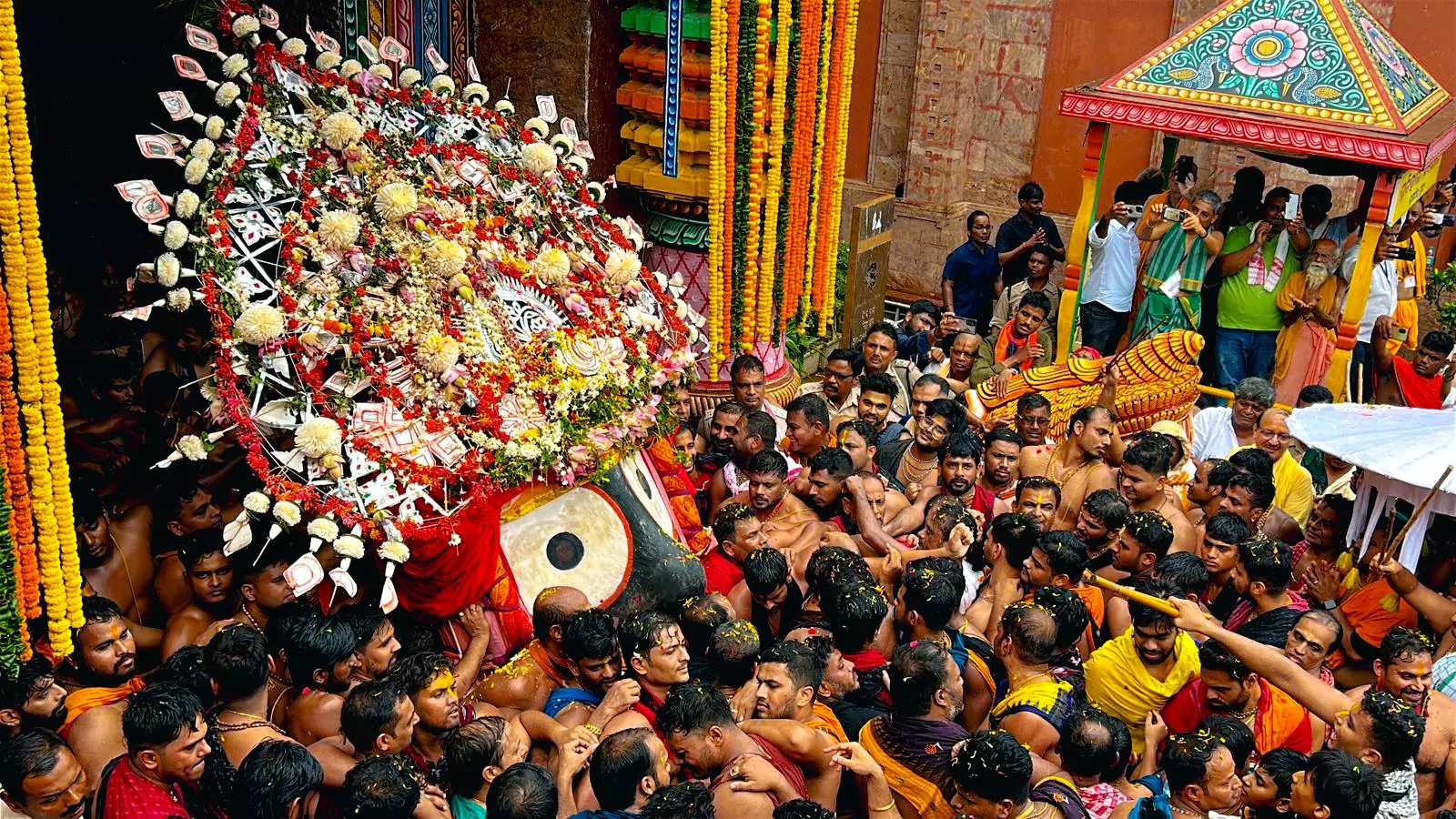 Thousands Join Jagannath Rath Yatra In Armoor Thousands Join Jagannath Rath Yatra In Armoor