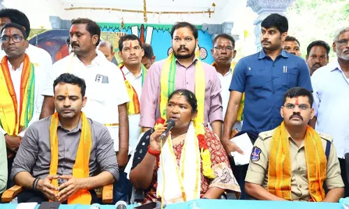Seethakka Orders Speedy Completion Of Medaram Works Seethakka Orders Speedy Completion Of Medaram Works