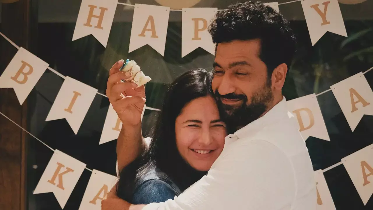 Vicky Shares Adorable Photo With Katrina From Her Birthday Bash Vicky Shares Adorable Photo With Katrina From Her Birthday Bash
