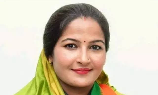 MP Minister Given Clean Chit On Caste Row By Scrutiny Committee