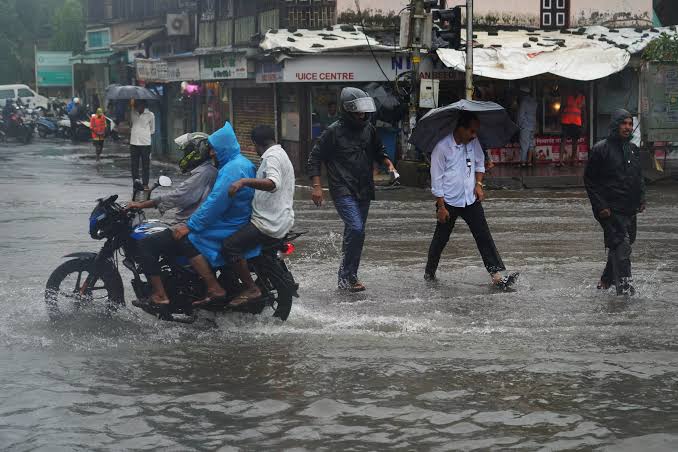 Heavy Rain Returns To Uttara Kannada, Schools Shut In Ankola