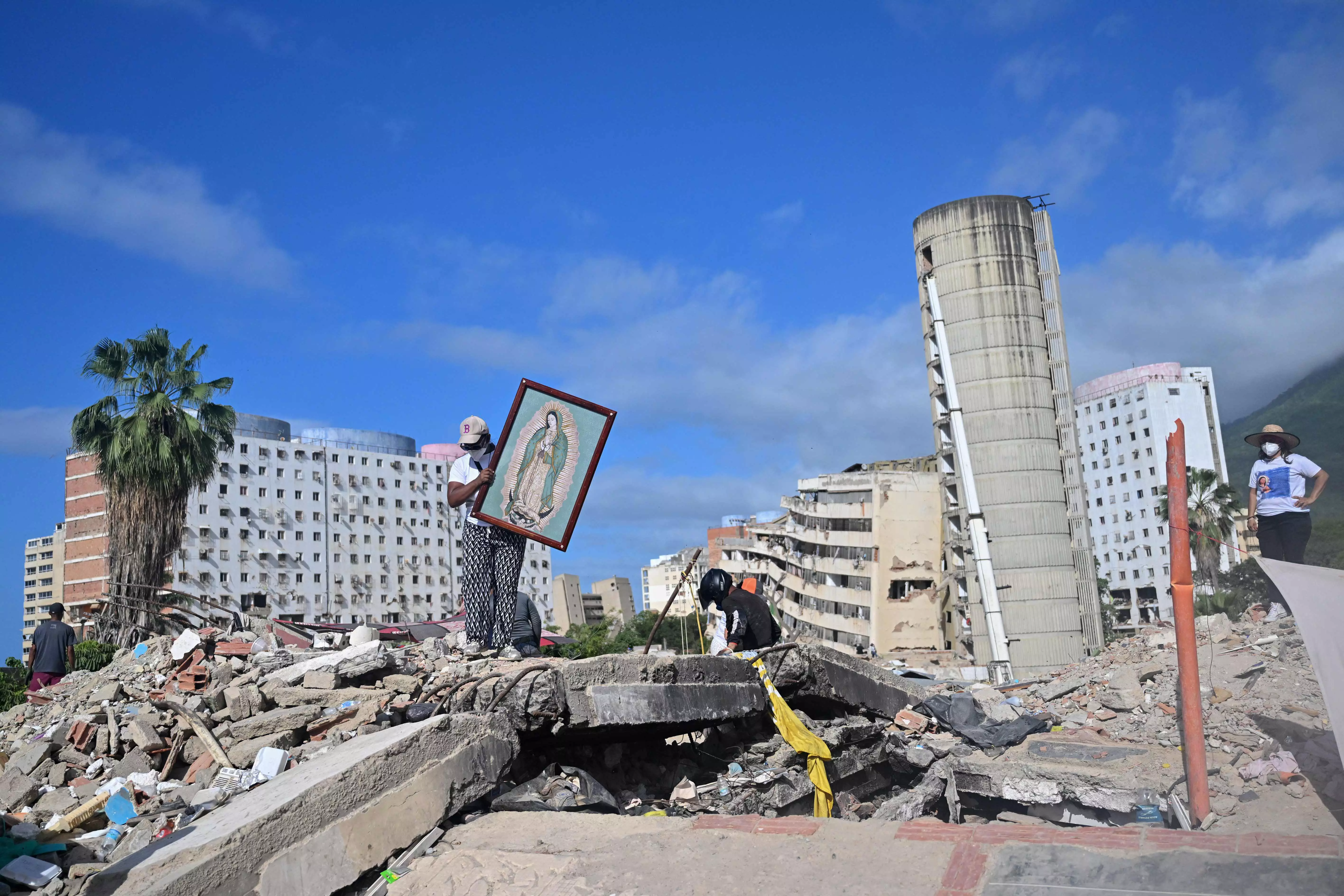 Venezuela Earthquake Death toll exceeds 5,000 Venezuela Earthquake Death toll exceeds 5,000