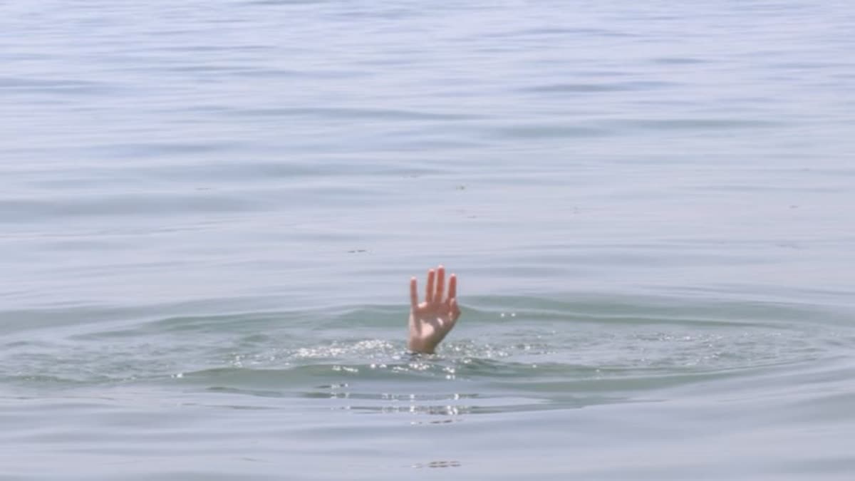 Five Tribal Women Missing in Godavari River
