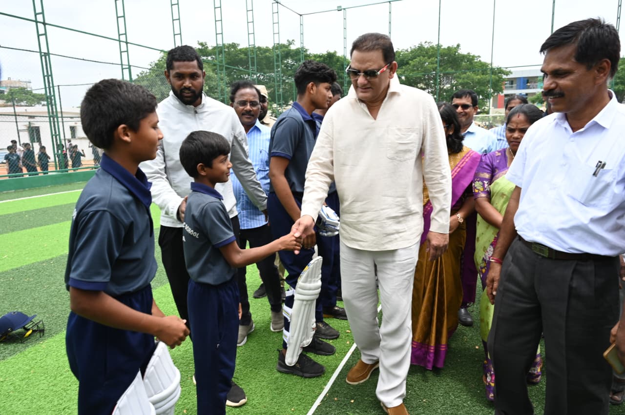 Azharuddin Praises Telangana Public Schools