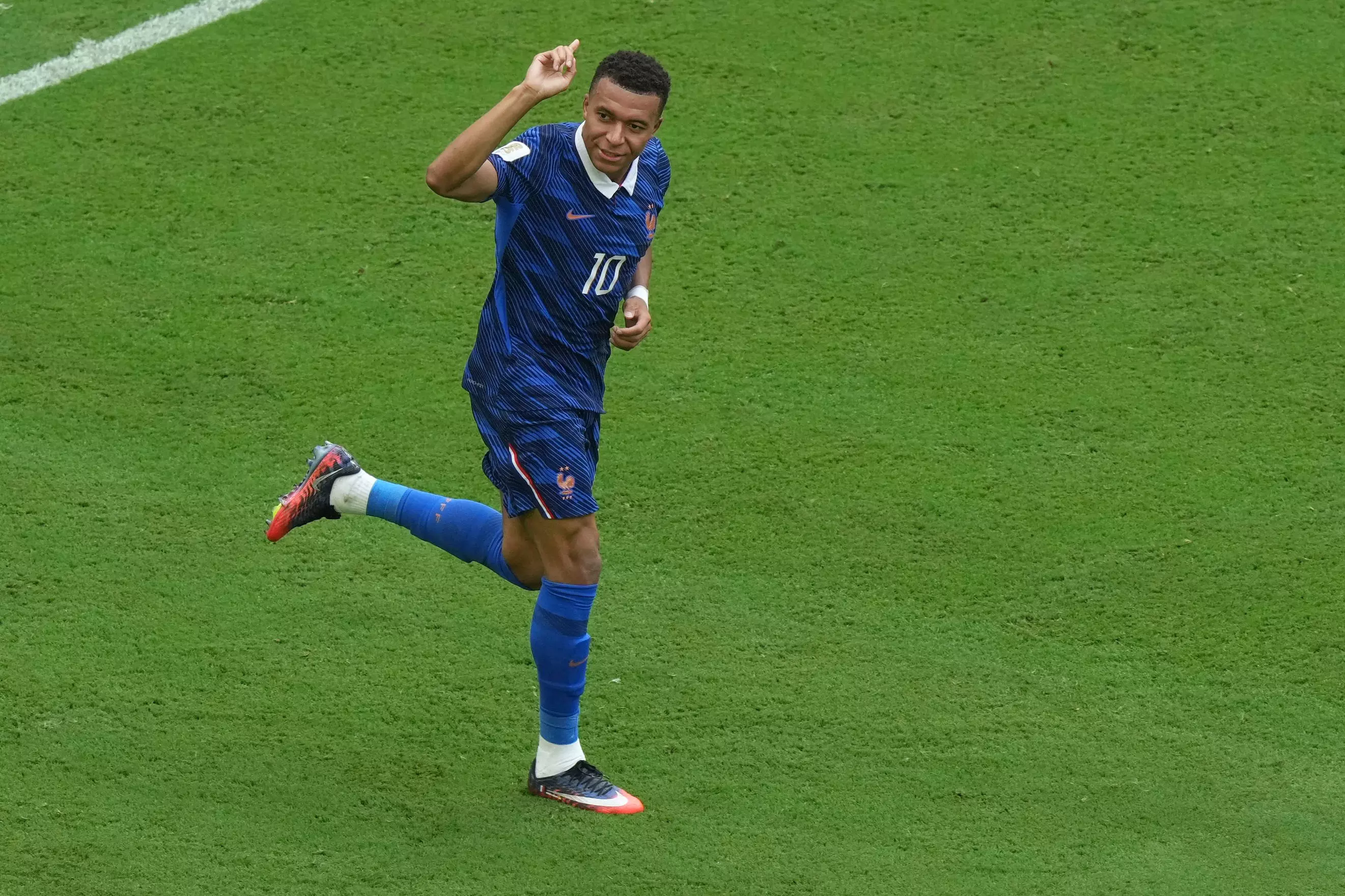 Mbappe Becomes FIFA World Cup All-Time Top Scorer With 22 Goals Mbappe Becomes FIFA World Cup All-Time Top Scorer With 22 Goals