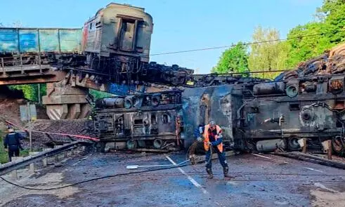 Russia Says Ukrainian Drone Attack Kills 7, Wounds 24 at Logistics Centre Russia Says Ukrainian Drone Attack Kills 7, Wounds 24 at Logistics Centre