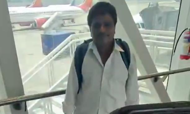Man's First Airport Visit Brings Smile to Union Minister's Face