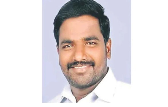 Murder Attempt on Congress Leader in Warangal