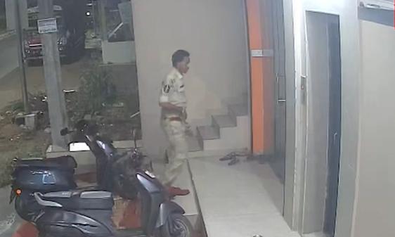 Fake Police Constable Held at Tirupati Homestay