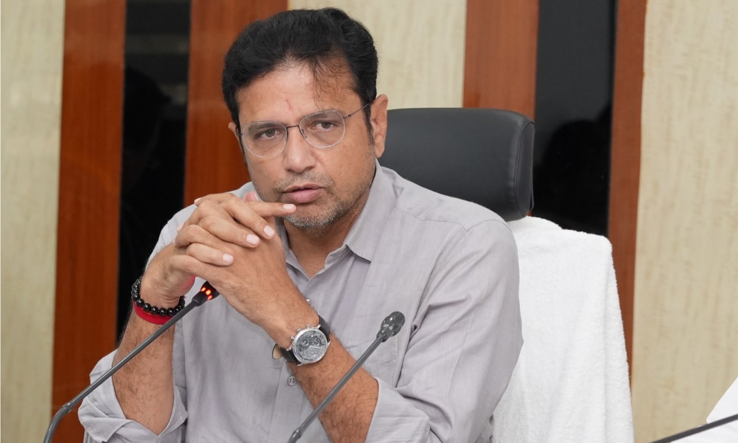 Sridhar Babu Accuses KTR of Provoking Youth