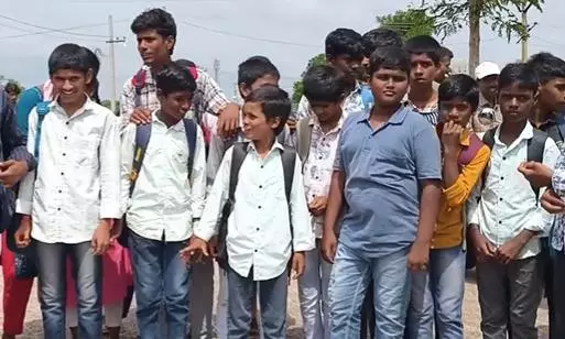 Kamareddy Students Demand RTC Buses Stop at Their Village Kamareddy Students Demand RTC Buses Stop at Their Village
