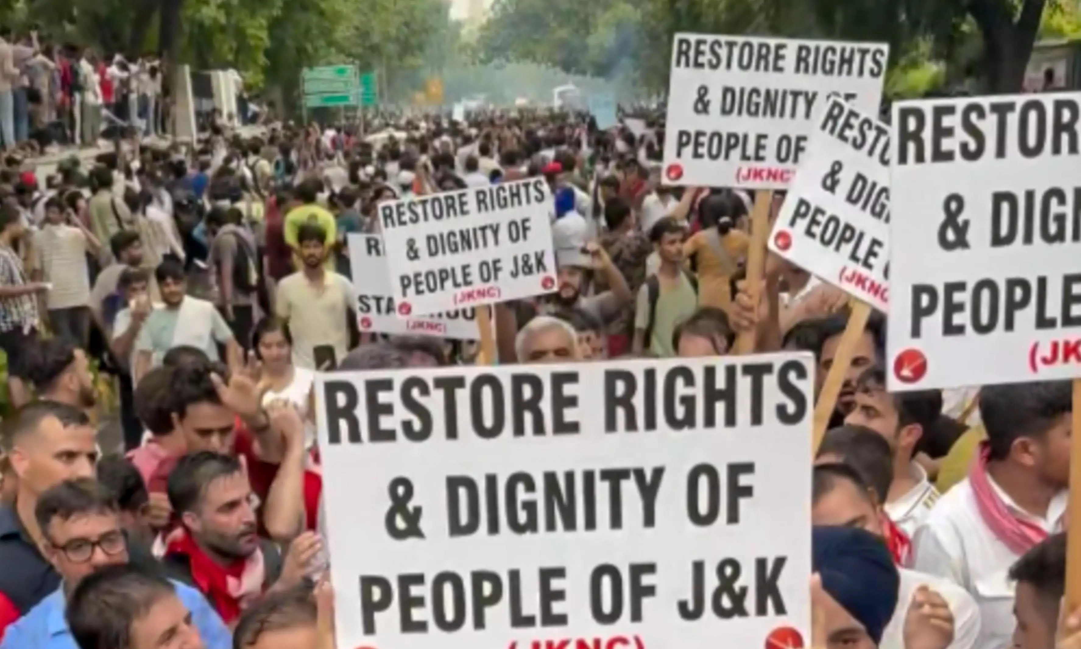 J&K Statehood Row: NC Holds Protest in Delhi Over Unkept Promise J&K Statehood Row: NC Holds Protest in Delhi Over Unkept Promise