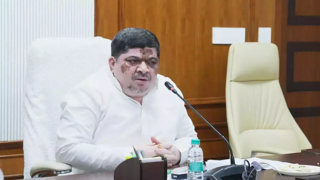Govt Stands by Late RTC Driver’s Family, Issues ₹90.85 Lakh Cheque to Kin Govt Stands by Late RTC Driver’s Family, Issues ₹90.85 Lakh Cheque to Kin