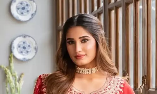 Rasha Thadani Says Kurchi Madathapetti Powers Her Photoshoots Rasha Thadani Says Kurchi Madathapetti Powers Her Photoshoots