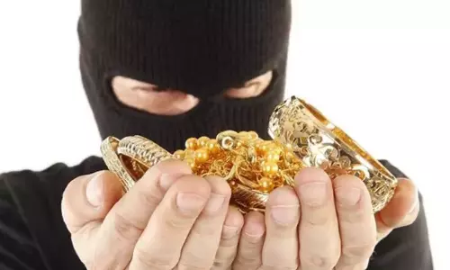 Thieves Break Into Export Office, Flee With 1 kg Gold Jewellery Thieves Break Into Export Office, Flee With 1 kg Gold Jewellery