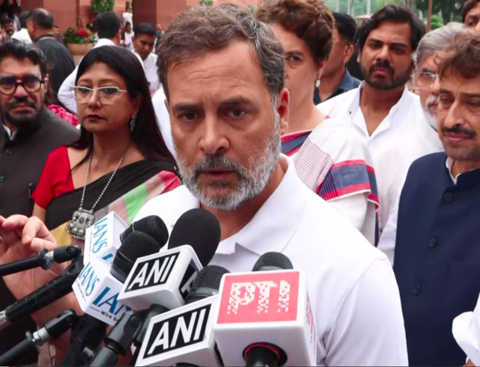 Rahul Demands Modi's Apology, Shah's Resignation Over Student Protest