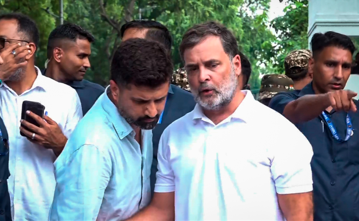 Rahul Gandhi Protests Outside Modi Residence