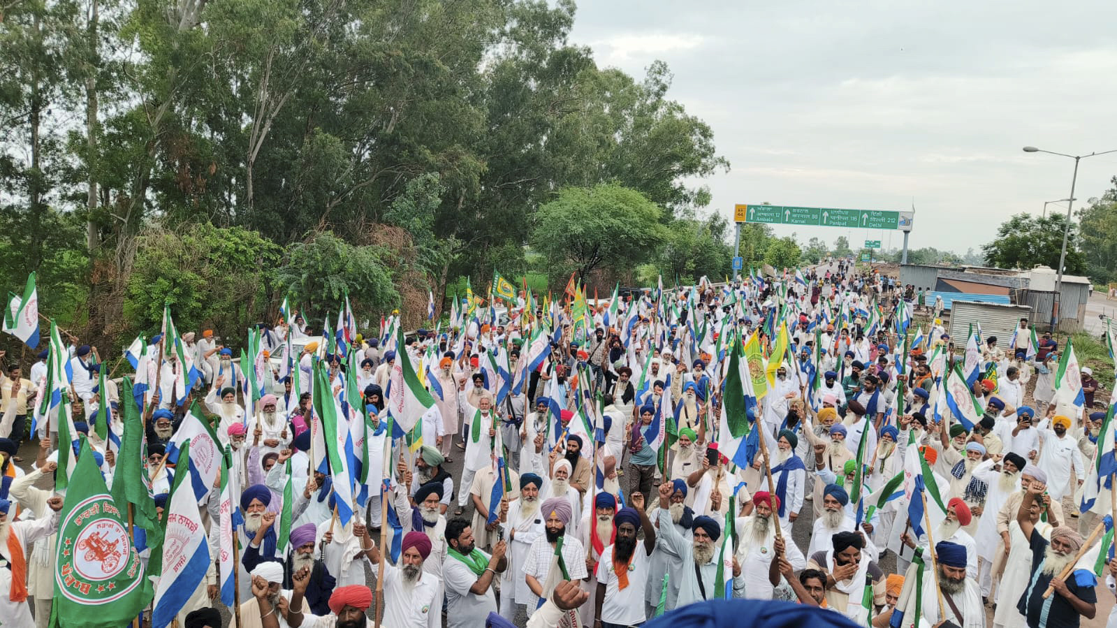 Kisan Mahapanchayat: Haryana Cops Seal Shambhu Border, Stop Punjab Farmers