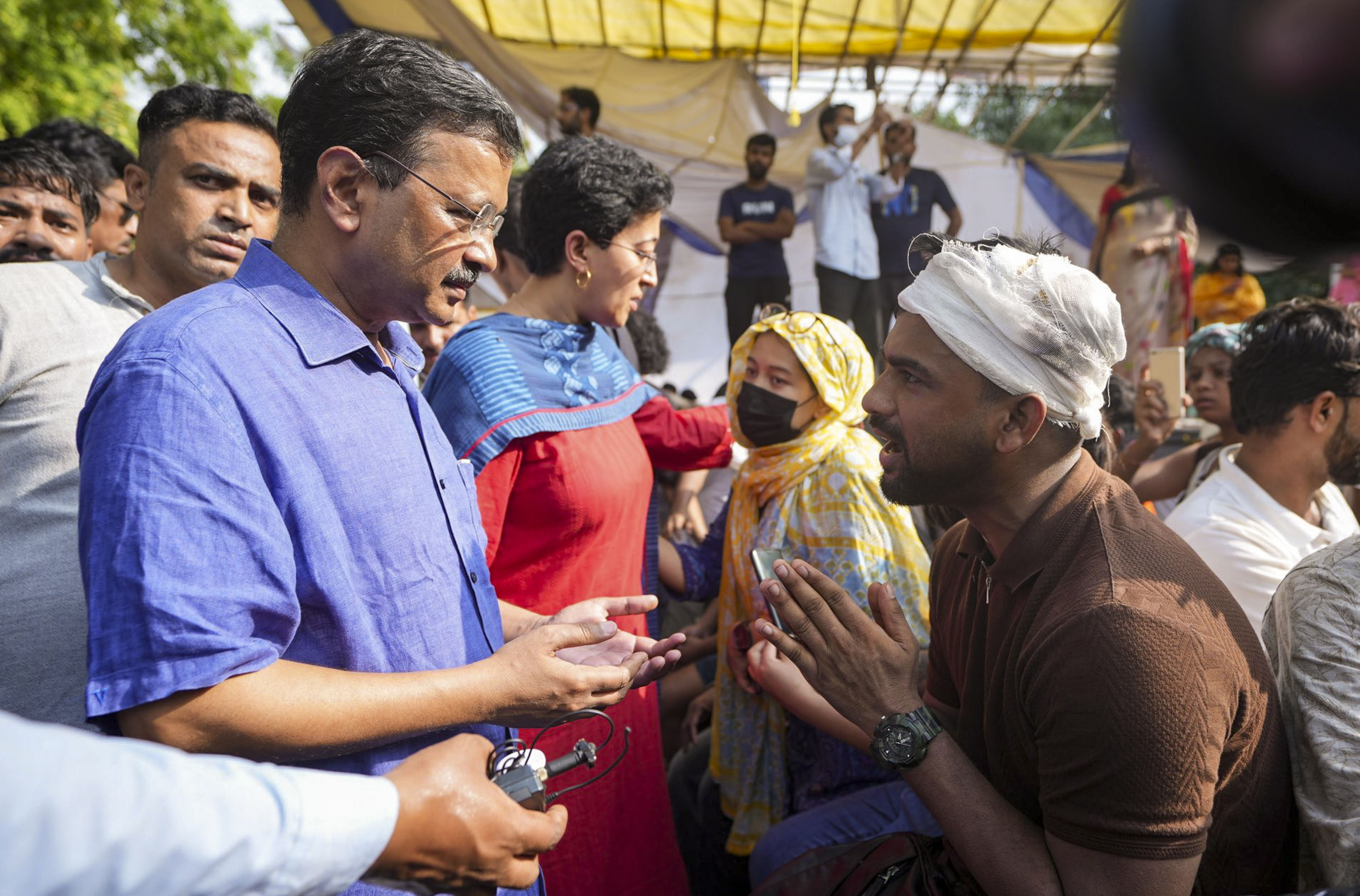 Pawar, Kejriwal, Oppn Leaders Back CJP Protest After Jantar Mantar Visit